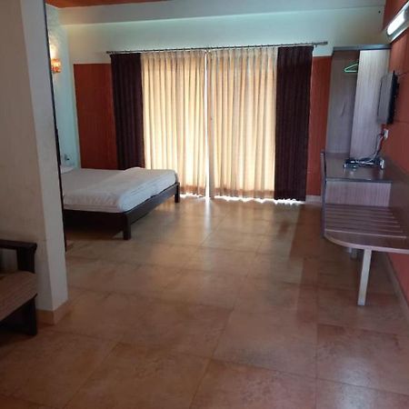 Nikhara Estate Resorts Kodlipet Ngoại thất bức ảnh